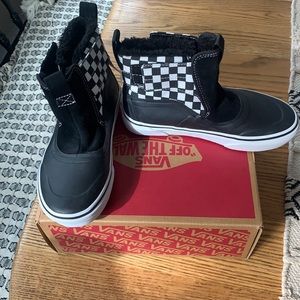 NIB vans slip-on All weather HI terrain V MTE boot